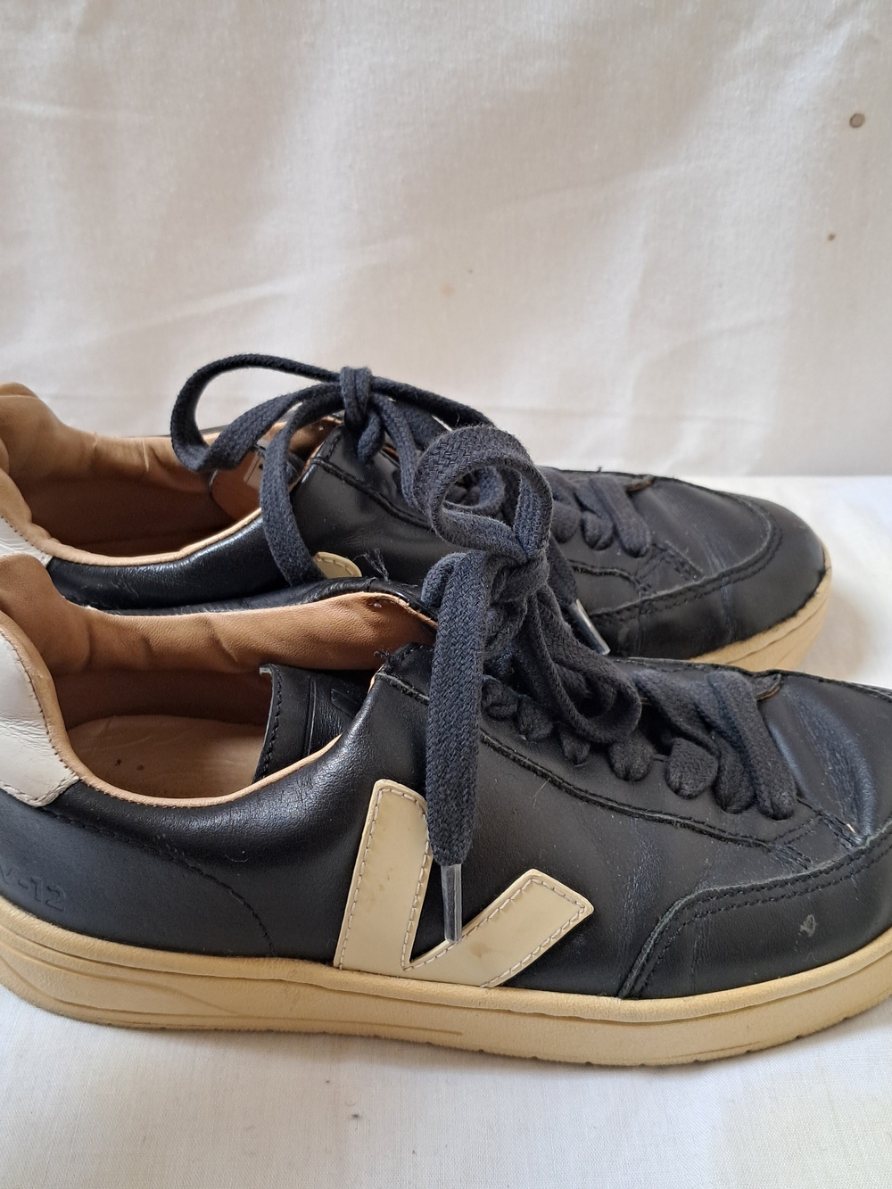 Veja V-10 Black White Leather Low Top Lace Up Sneakers Shoes Women - Picture 9 of 16